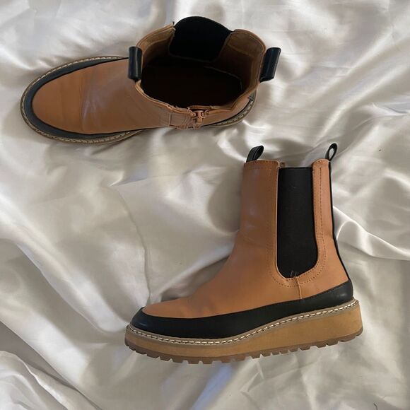 Universal Thread Shoes - Universal Thread Cambria Two-Toned Vegan Leather Booties Size‎ 7